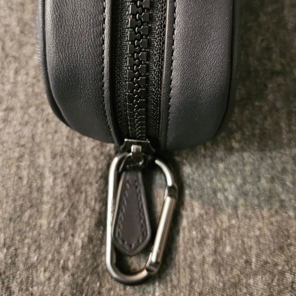 Coach - Picture 6 of 6